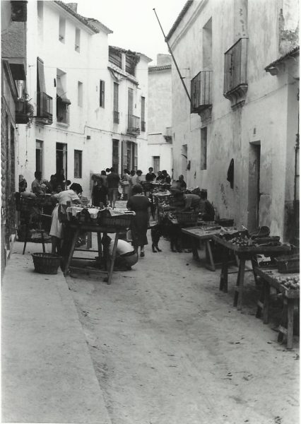 Mercat al carrer de Martínez Oriola